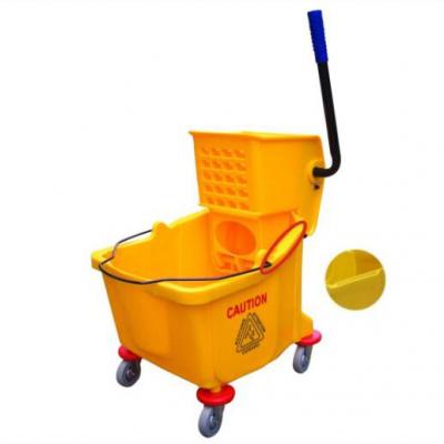 Cleaning Wringer mop bucket