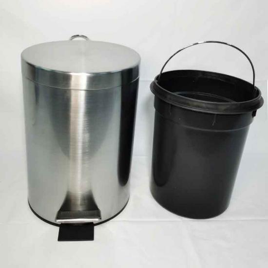 30L stainless steel garbage cans with pedal